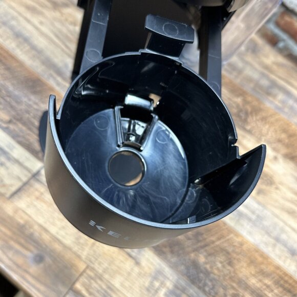 Keurig K-Duo Plus 5200  Coffee Maker W Box Strong Brew 60 Oz Multi Position - Picture 4 of 7